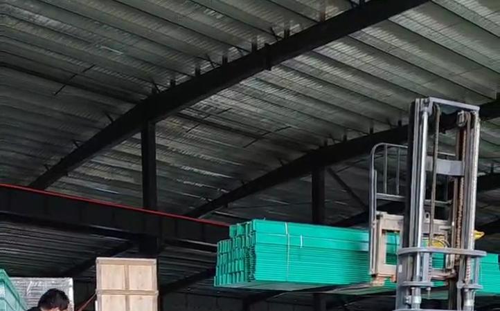 蘭州玻璃鋼電纜橋架廠(chǎng)家